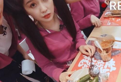 娱乐吃瓜君虞书欣,从“小作精”到人气女王，娱乐圈的逆袭之路