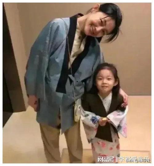 娱乐圈吃瓜爆料小凤凰,小凤凰隐秘恋情曝光，真相扑朔迷离