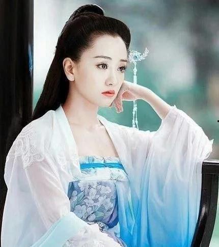 娱乐圈吃瓜帖子 杨蓉,娱乐圈的“瓜中瓜”，揭秘她的那些不为人知的故事
